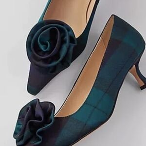 Ann Taylor Nip Toe Kitten Heel Satin Rosetta Pump in Plaid Night Sky Size 9